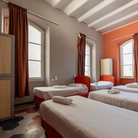 Borgo Ripa Urban Travel Hostel Рим Екстериор снимка