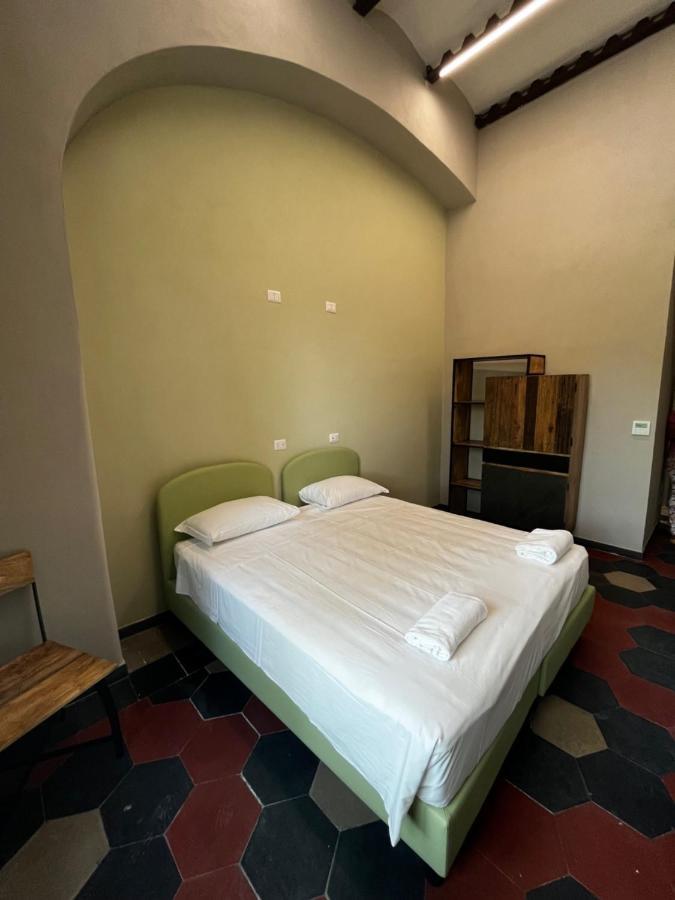 Borgo Ripa Urban Travel Hostel Рим Екстериор снимка