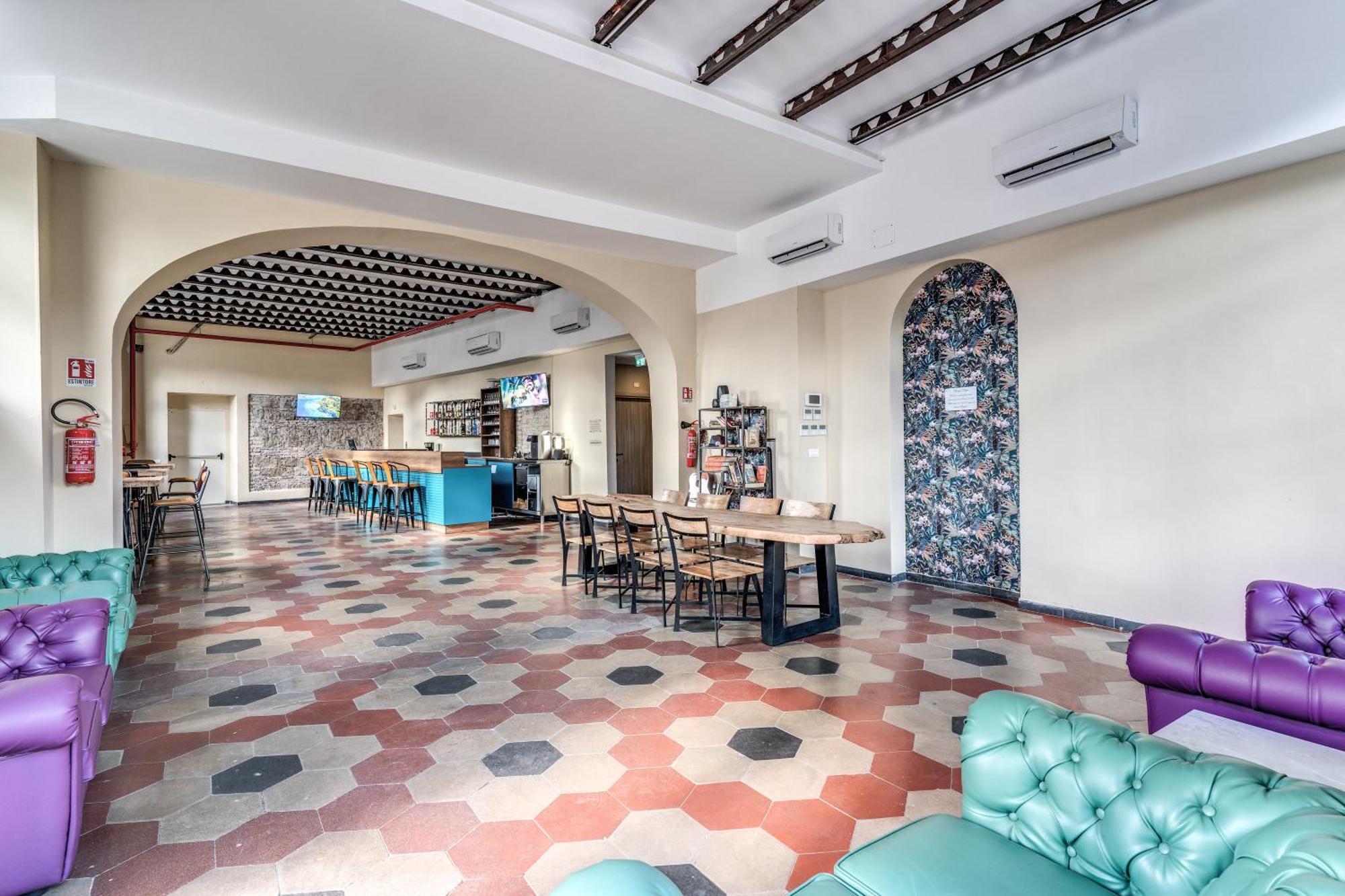Borgo Ripa Urban Travel Hostel Рим Екстериор снимка