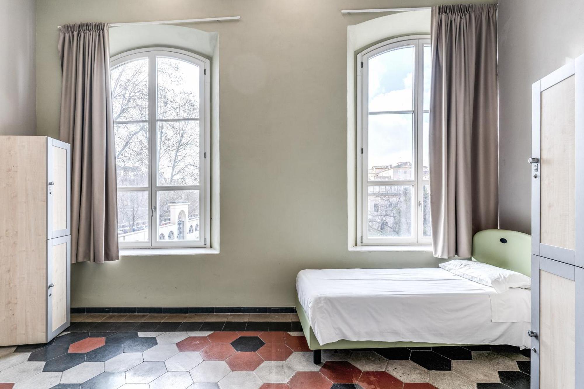 Borgo Ripa Urban Travel Hostel Рим Екстериор снимка