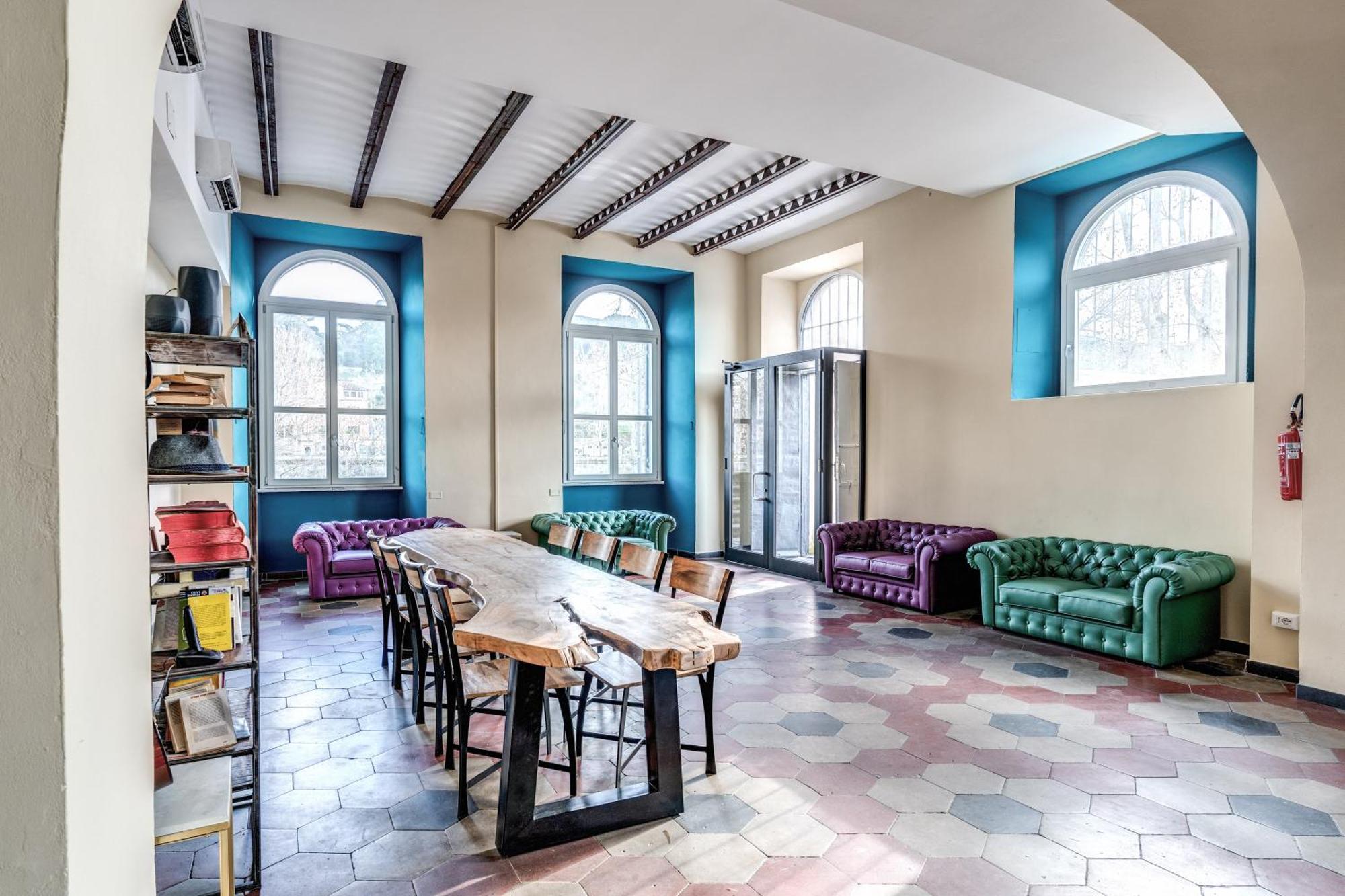 Borgo Ripa Urban Travel Hostel Рим Екстериор снимка