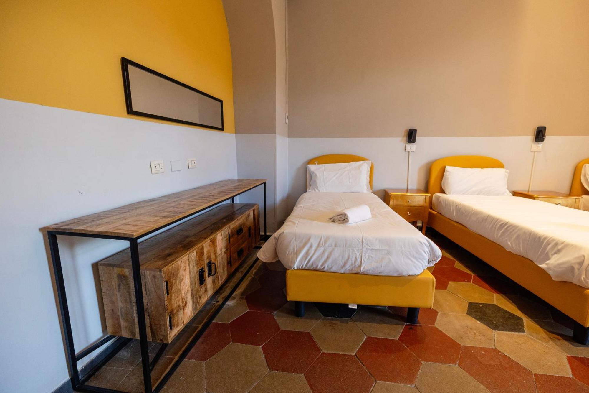 Borgo Ripa Urban Travel Hostel Рим Екстериор снимка
