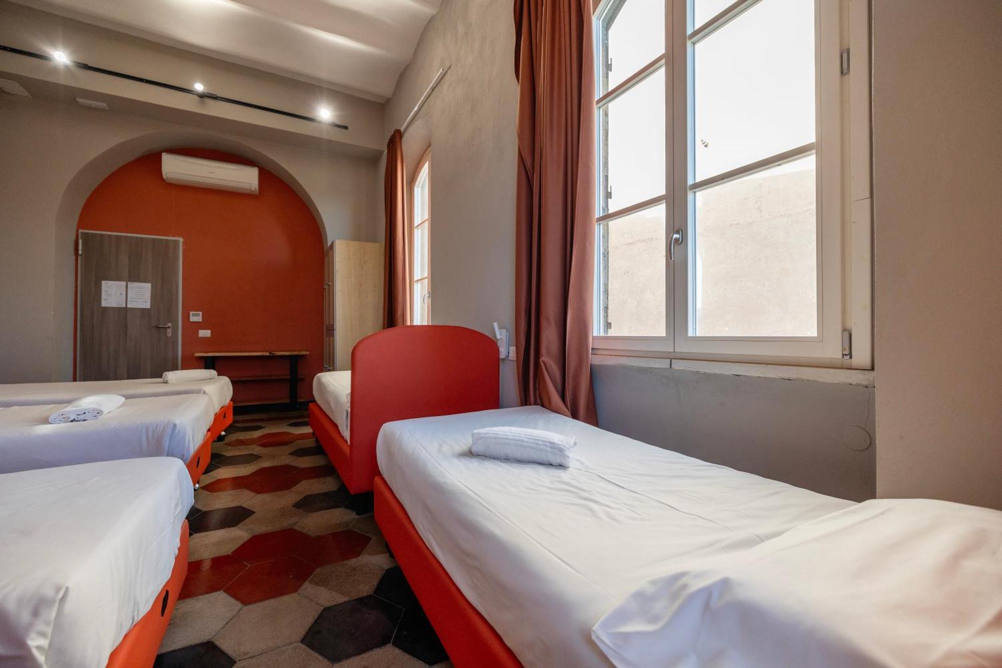 Borgo Ripa Urban Travel Hostel Рим Екстериор снимка