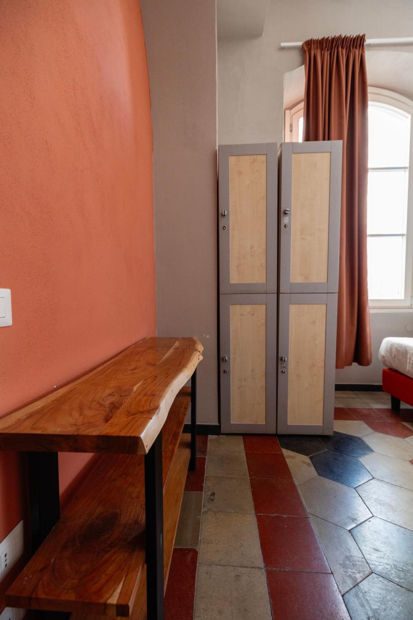Borgo Ripa Urban Travel Hostel Рим Екстериор снимка